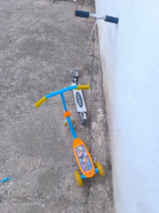2 Patinetes Infantiles