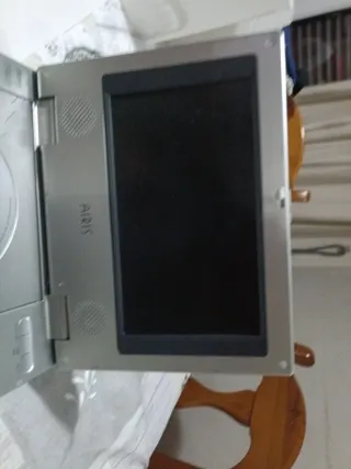 Ordenador portátil airis Plata