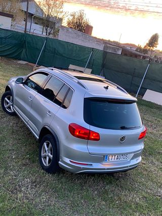 VOLKSWAGEN TIGUAN 2.0 TDi R-LINE TODOS EXTRAS