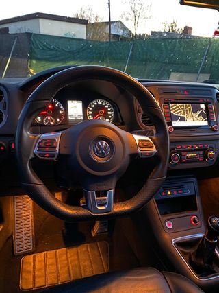 VOLKSWAGEN TIGUAN 2.0 TDi R-LINE TODOS EXTRAS
