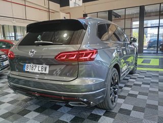 Volkswagen Touareg R-line con techo