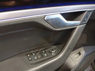 Volkswagen Touareg R-line con techo