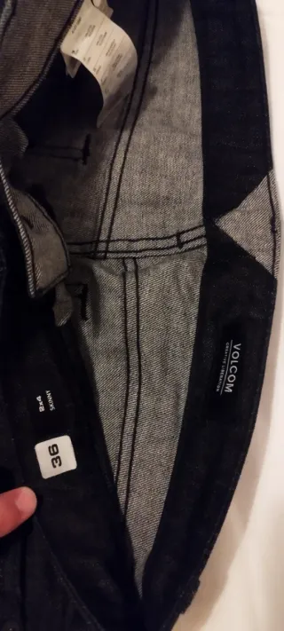 Pantalón Volcom 2x4 Skinny Hombre