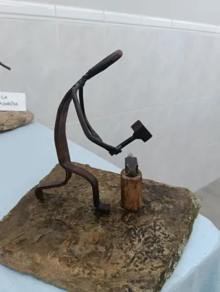 Figuras de arte metálicas