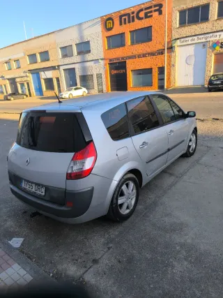 Renault Grand Scenic 2005