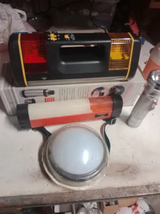 Linterna Multiusos para Coche/Caravana hay 6