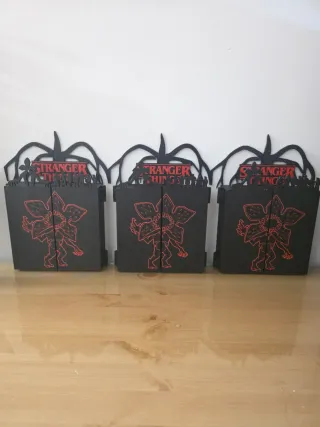 Espositore Funko Stranger Things per action figure