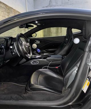 Aston Martin Vantage 2022