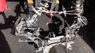 BRAZO SUSPENSION SUPERIOR DELANTERO DERECHO MAZDA