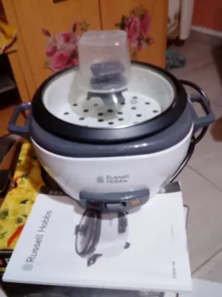 Russell Hobbs Cocedora de Arroz Mediana
