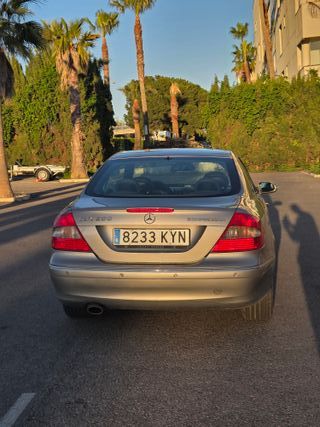 Mercedes-Benz  CLK 2005
