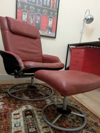 Sillón y reposapiés Ikea Piel Rojo