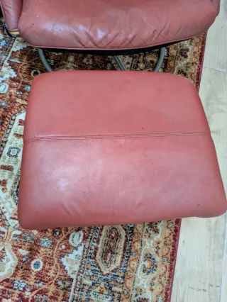 Sillón y reposapiés Ikea Piel Rojo