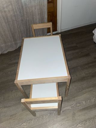 Tavolo e 2 Sedie per Bambini IKEA