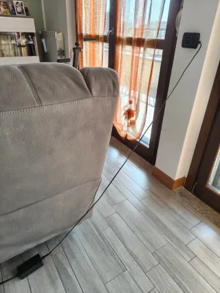 Divano 2 posti con alzate elettriche