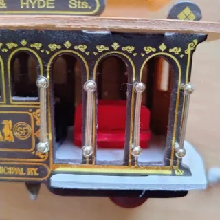 Modellino Carillon in legno Tram San Francisco