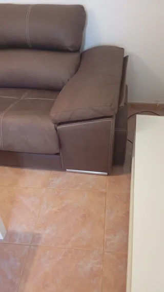 Divano chaise longue in pelle marrone