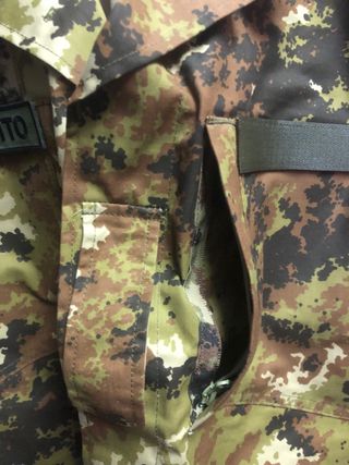 Mimetica nuova taglia 48 adatta per caccia o pesca