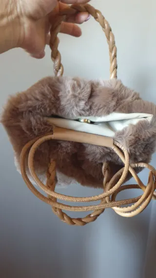 Set borsa, occhiali e orecchini