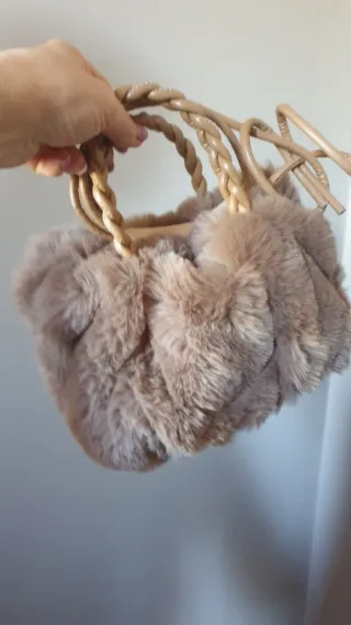 Set borsa, occhiali e orecchini