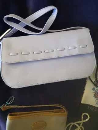 Bolsos, bandoleras y cinturones variados