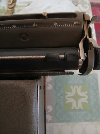 Máquina de escribir vintage Regia