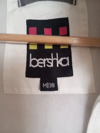 Cazadora Bershka blanca