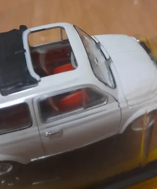 Modellino Fiat 500F (1965) Scala 1:24