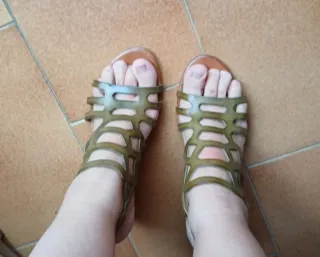 Sandali Nuova Cuoieria vera pelle verdi.