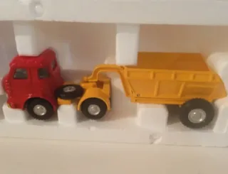 Lote 2 Camiones Joal Die-Cast Metal