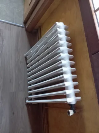Radiador de hierro fundido blanco