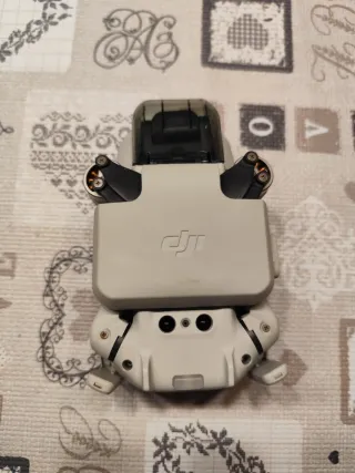 DJI Mini 2 Combo Drone più accessori