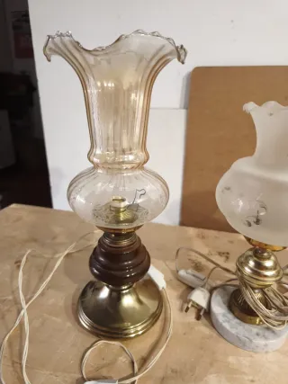 4 Lámparas de mesa + 2 tulipas