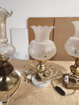 4 Lámparas de mesa + 2 tulipas