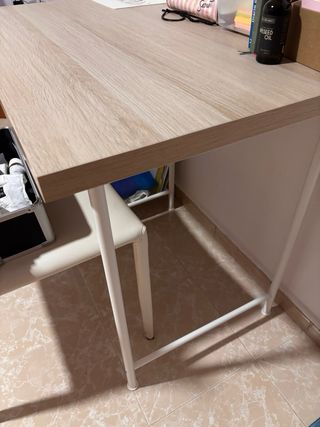 Escritorio Ikea madera y metal