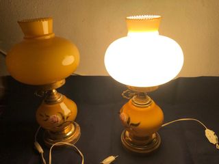 Lámparas de mesa doradas y amarillas vintage