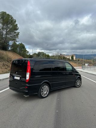 •	Motor 3.0 CDI V6 Turbo Diesel  	•	Caja automátic