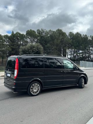 •	Motor 3.0 CDI V6 Turbo Diesel  	•	Caja automátic