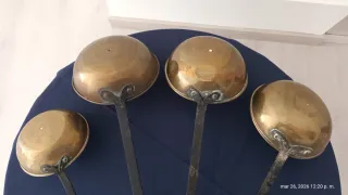 Conjunto de 4 Cazos Latón Antiguos