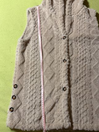 Chaleco con capucha beige talla única