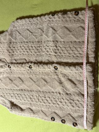 Chaleco con capucha beige talla única