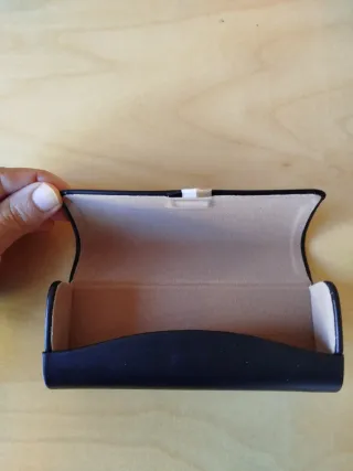 Funda para gafas BOSS negra