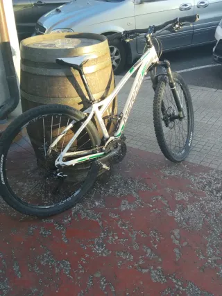 Bicicleta Mérida Juliet 100 27.5