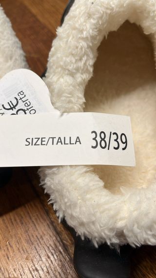 Zapatillas de casa negras con forro