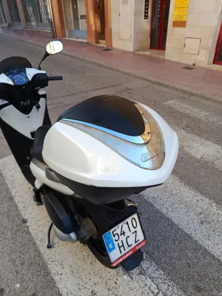 Honda SH 125i Scooter Automática