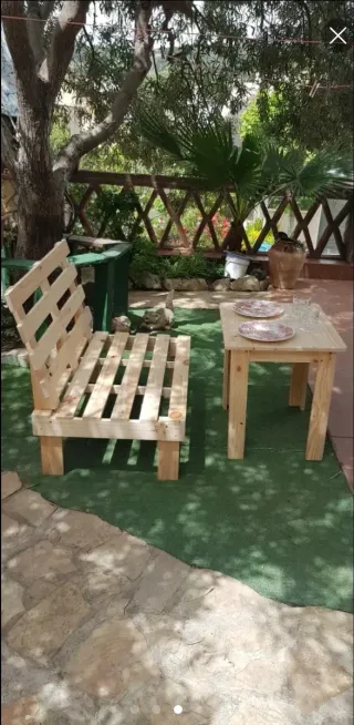 Mesa baja de madera natural