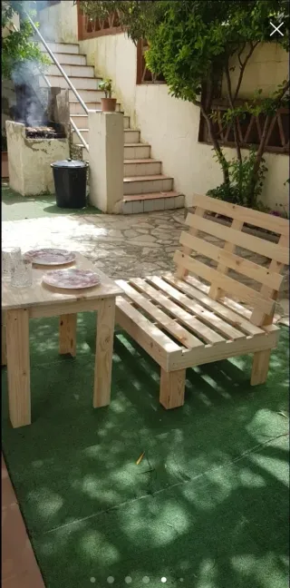 Mesa baja de madera natural