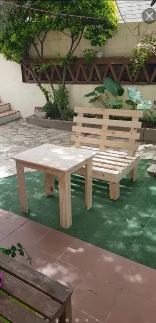 Mesa baja de madera natural