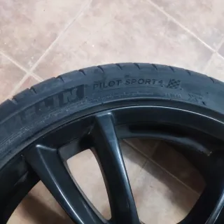 Llantas 18 "+ neumáticos 235/40 R18