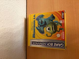 Lote 2 juegos MONSTRUOS SA Y BRAIN TRAINING